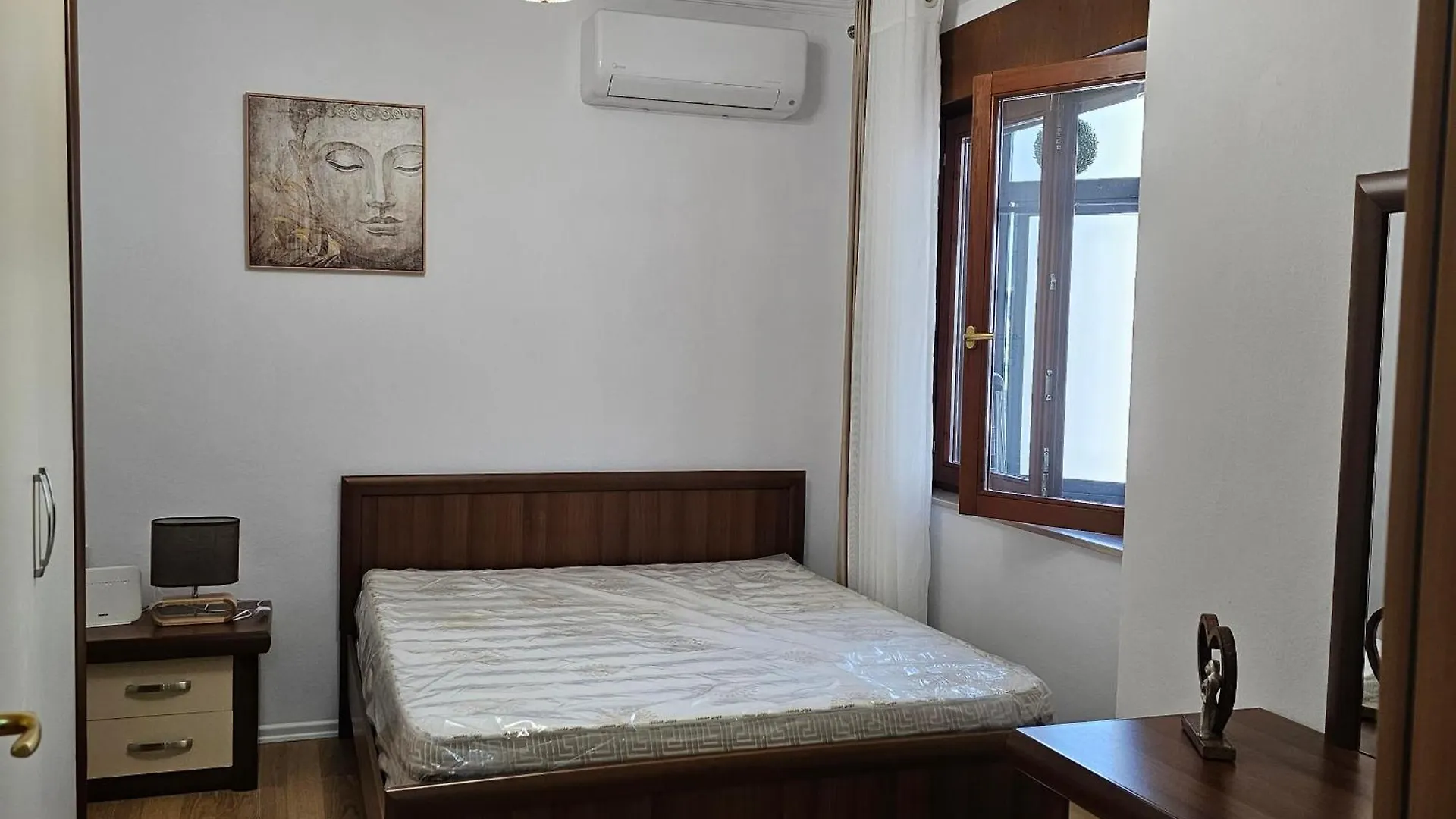 Tirana Downtown Apartment 0*,  Albania