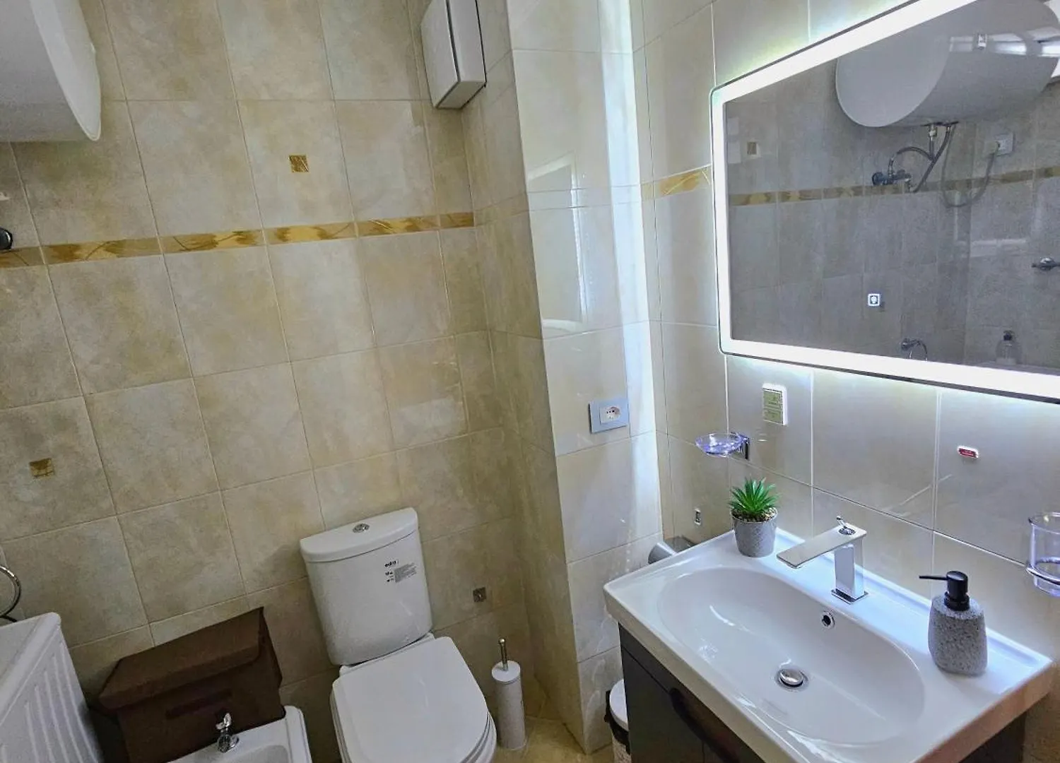 Tirana Downtown Apartment